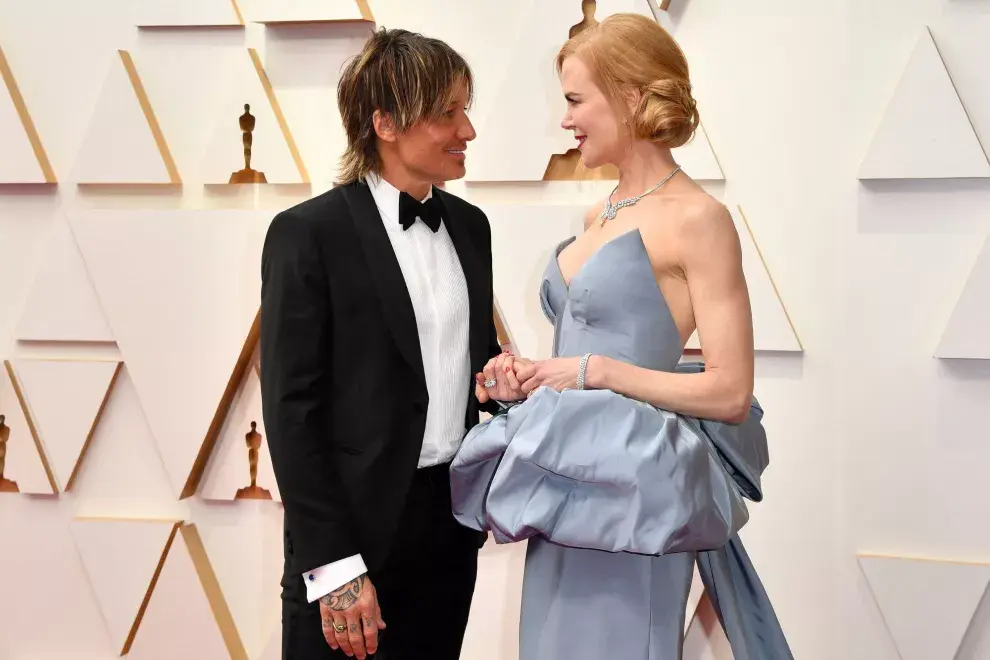 Nicole Kidman, nominada a Mejor Actriz Protagónica por Being the Ricardos, junto a su marido el músico Keith Urban