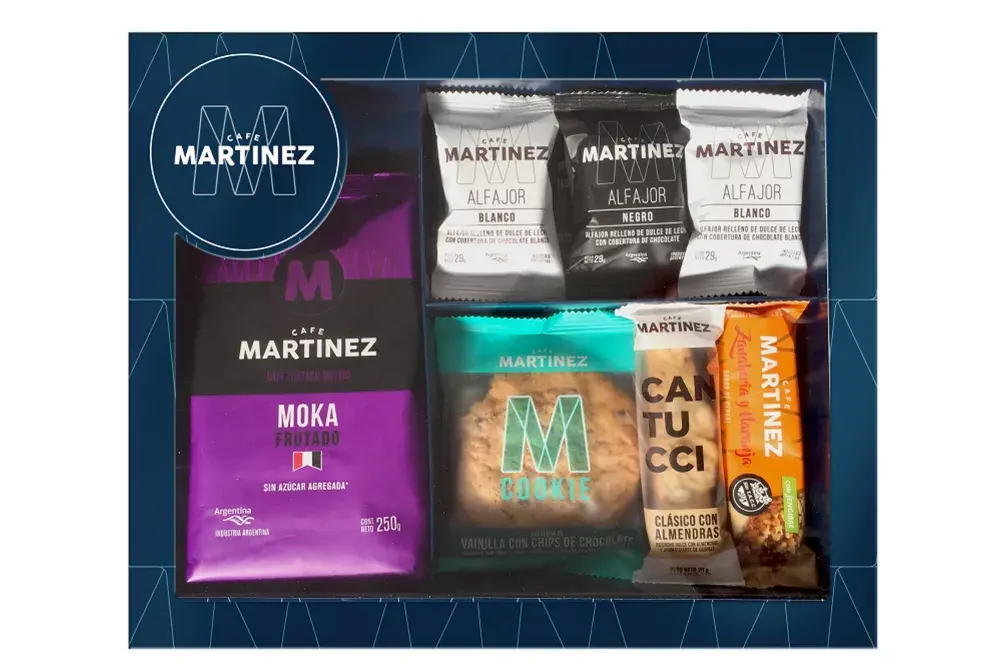 Que no falte el momento dulce, picada con mini alfajores, cookies y barras de cereal, cantuccis y café, $450, Café Martínez.