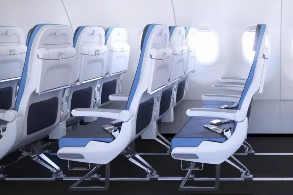 Airbus y Recaro han puesto los asientos sobre raíles, de manera que la tripulación pueda ajustar su configuración