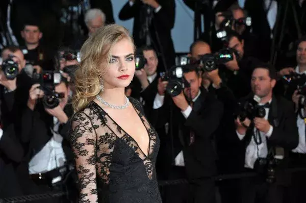 La joven Cara Delevingne está dando mucho que hablar en el mundo de la moda