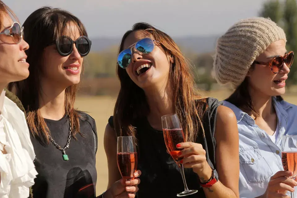 ¡Un desfile de anteojos de sol! Ernestina Pais, Lucila Godoy, la novia de Lenny Kravitz, Carolina di Nezio y Natlia Botti; ¿Qué estilo te gusta más?