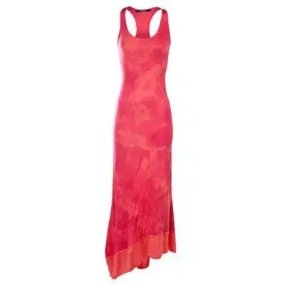 Para buenas figuras por su corte y color (Sweet by Dafiti $310)