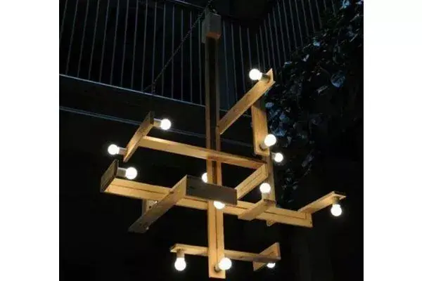 Una lámpara moderna y con mucho diseño