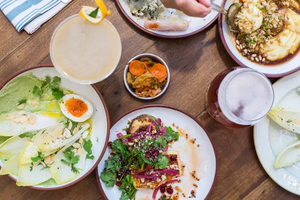 Los platos de Narda Comedor, ideales para picotear de a varios.