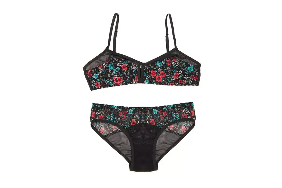 Conjunto de ropa interior (Marlot en Montón Junta de diseño, $350)