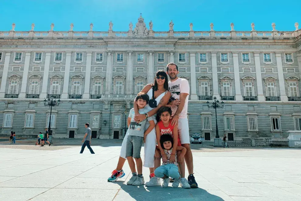 Palacio Real. Atenti al cambio de guardia que se realiza todos los miércoles del año (excepto en julio, agosto y septiembre) en la Puerta del Príncipe (calle Bailén) de 11 a 14.