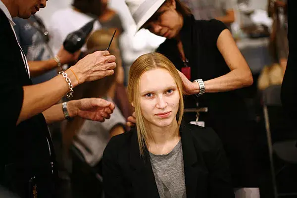 El trabajo en equipo es clave para lograr el look esperado