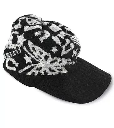 Tu cabeza también sufre. Gorra con guardas y visera (Miss Sixty, $220)