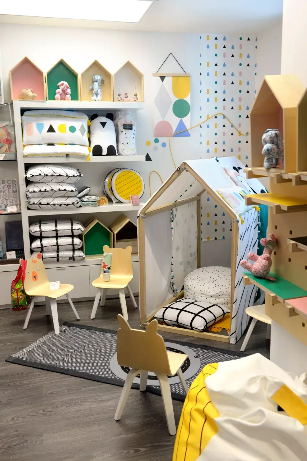 Con estilo francés, una ambientación para conocer cuando el sol pica en la arena