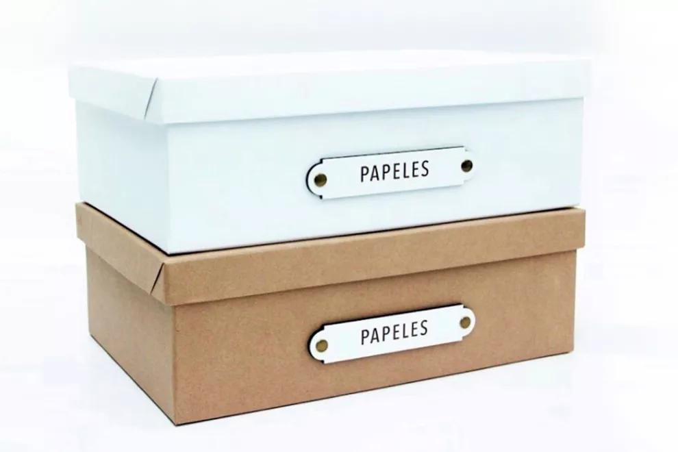 Cajas lindas y con cartelitos indicadores en Papelera Contemporánea, hay un montón de opciones, desde $690, @papeleracontemporanea