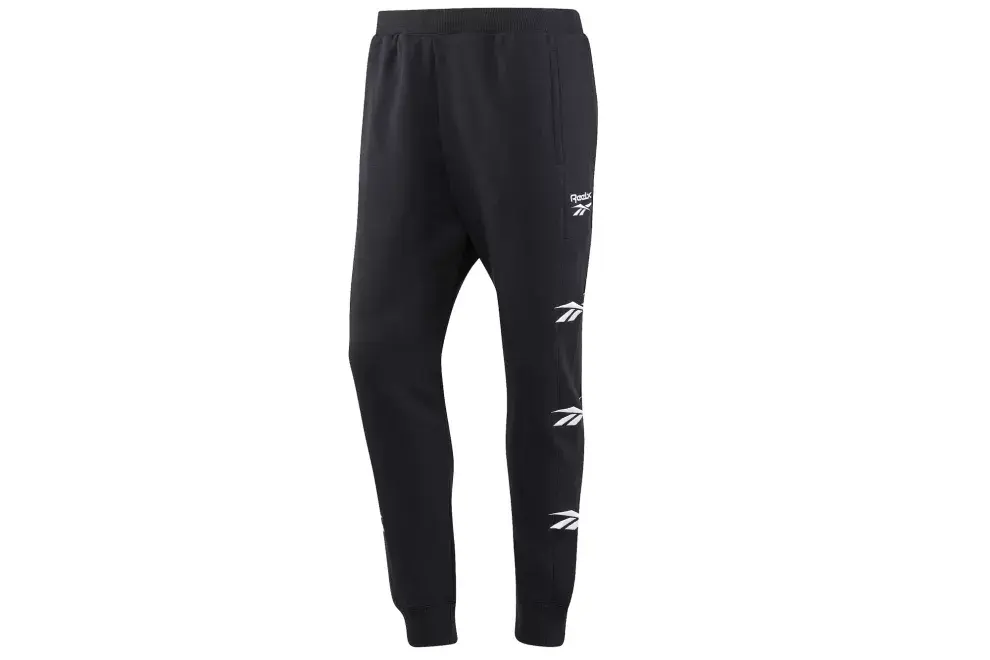 Pantalón jogger, de algodón y con toda la onda para papás cancheros (Reebok, $1249).