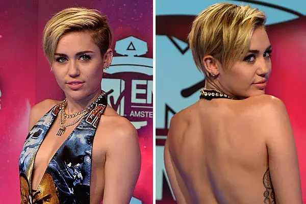 Siempre provocativa, Miley Cyrus peinó su pelo cortito para un costado. ¡Muy sexy!