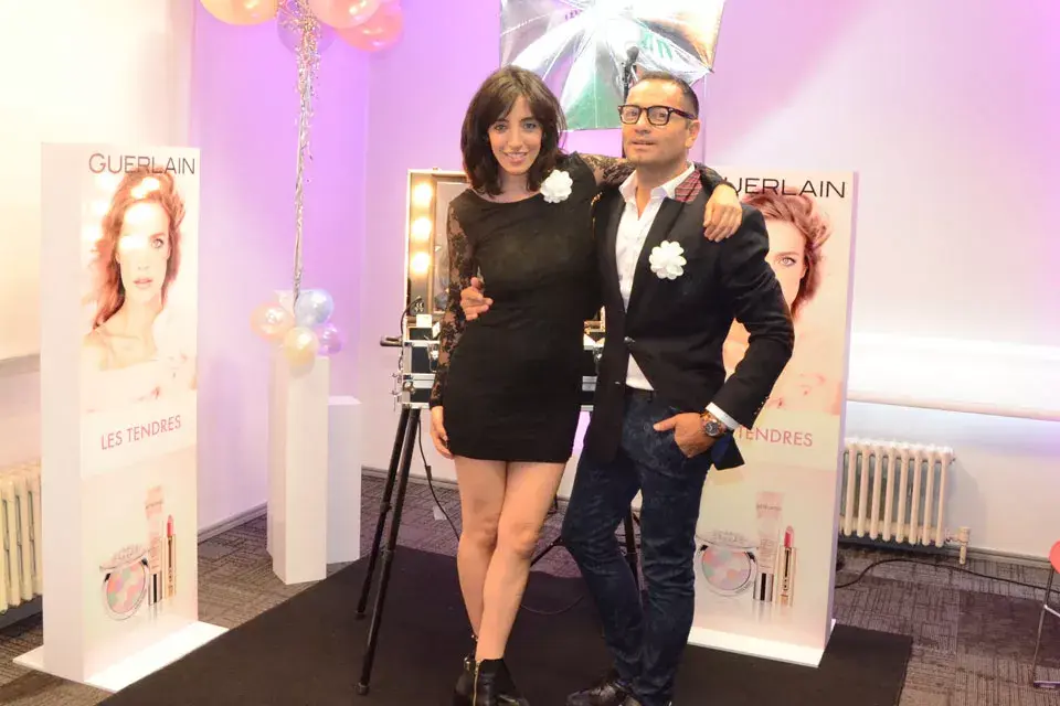 Paula Kohan y Javier Medina Flores estuvieron presentes en el lanzamiento de la nueva fragancia de la familia La Petite. Ambos con looks impecables se inclinaron por el color negro