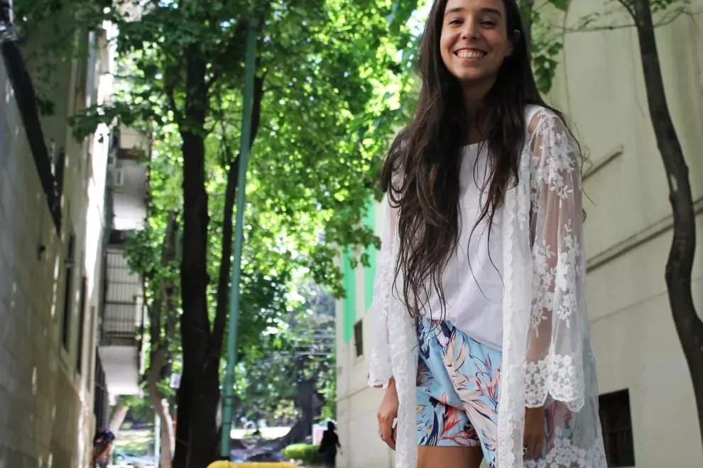 Kimono $1176 de Rimmel / Blusa $630 de Lia Trademark / Short $480 de Lia Trademark