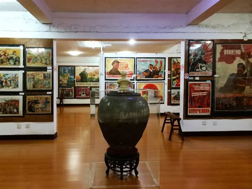 El interior del museo ubicado en el subsuelo de un edificio