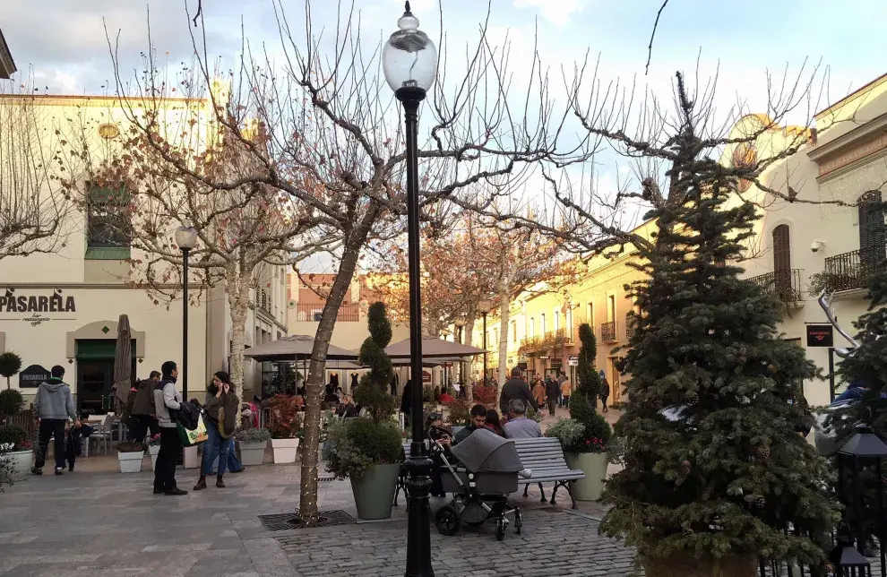 Hay espacios para descansar, WiFi y cafés