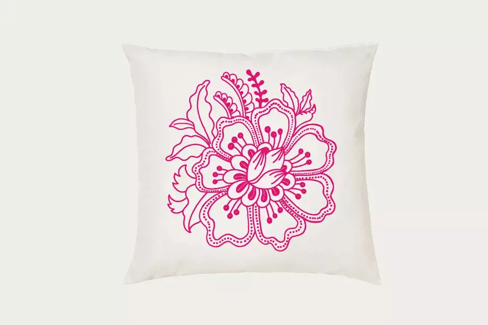 Almohadón (Belove deco, $389)