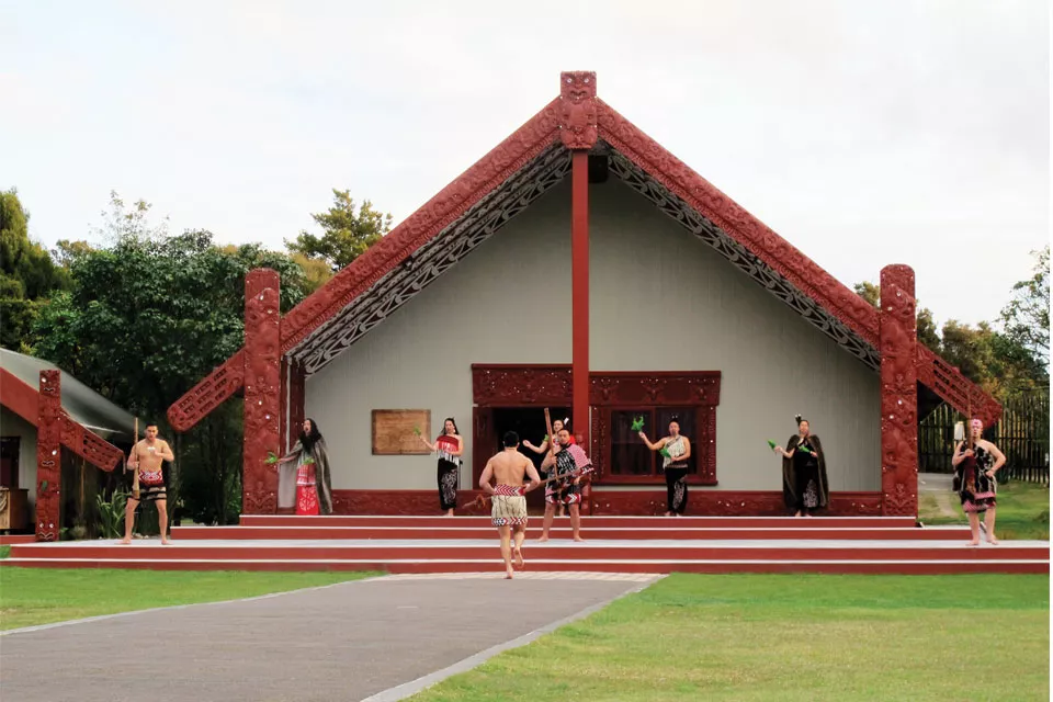 Una vez que se aseguran de que no sos un enemigo, los maoríes te consideran manaakitanga: uno más de la familia