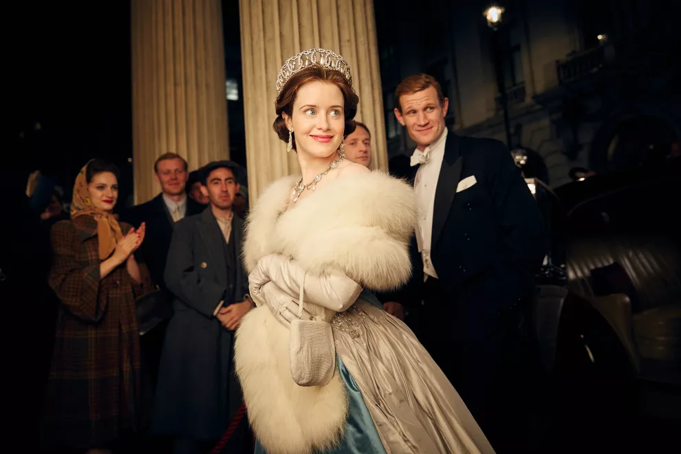 Claire Foy como Queen Elizabeth II en The Crown