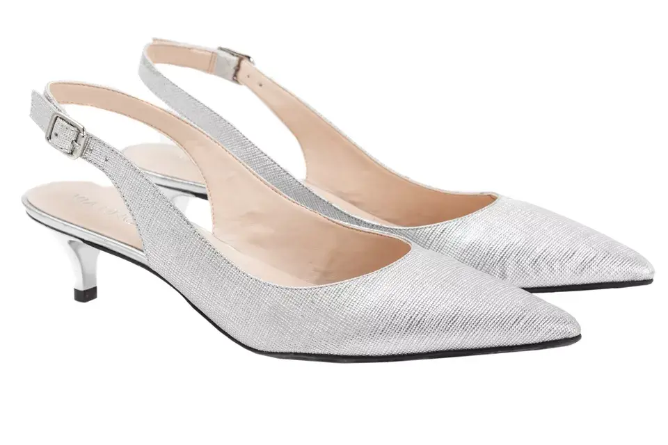 Zapatos con trama (Via Uno, $1499)