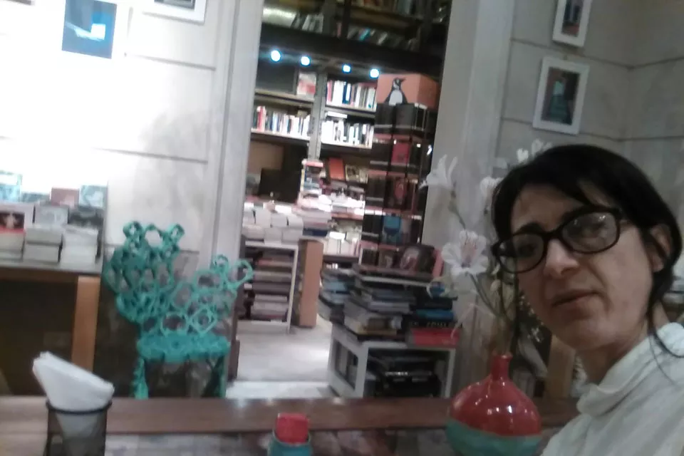 Esperando el té con scons en Dahin Usina Cultural, les debo la selfie con un poco más de onda