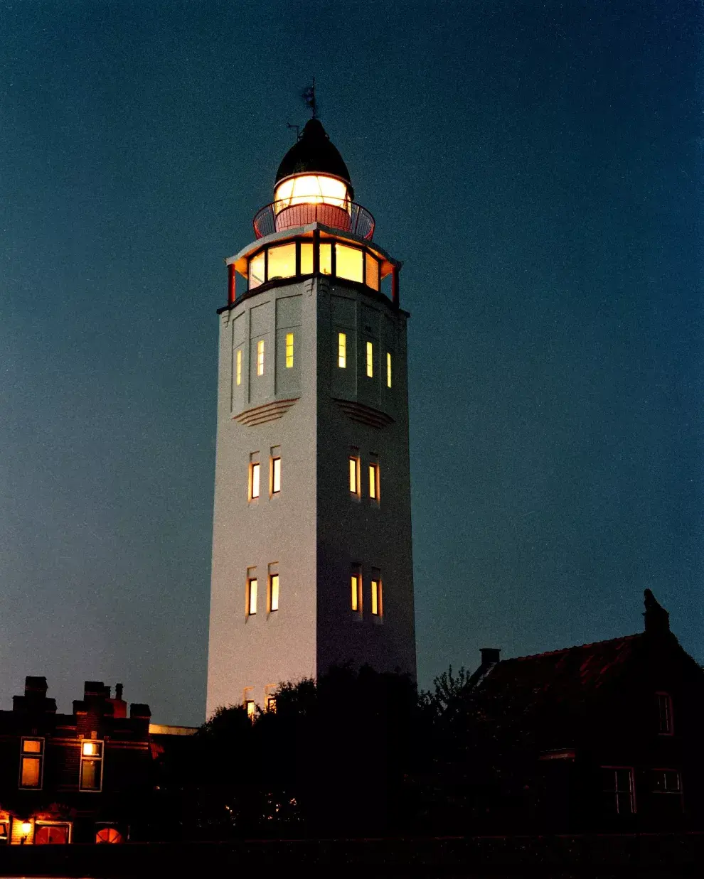 Un faro de 1922, en Harlingen, Holanda, con buena vista