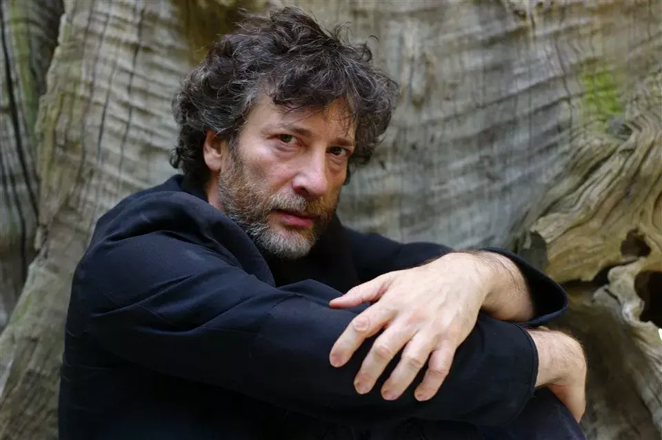 Neil Gaiman uno de los autores más importantes de la literatura fantástica actual