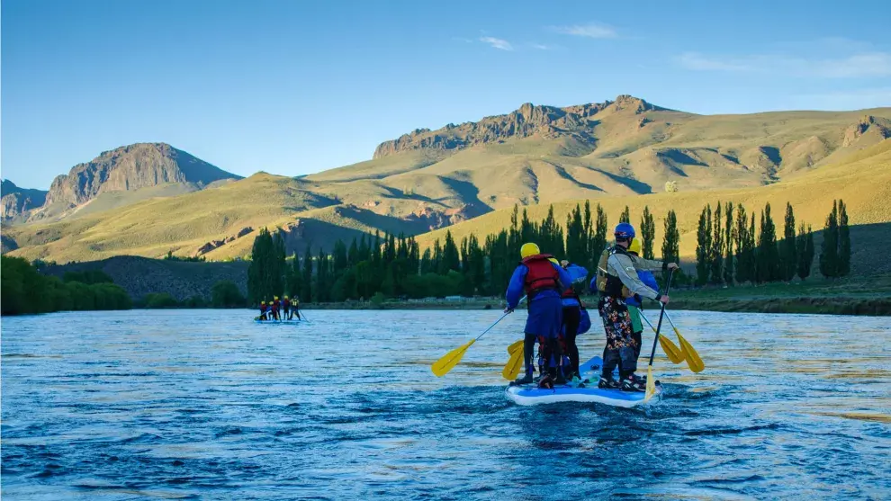 Stand up rafting: el río Limay desde otro punto de vista