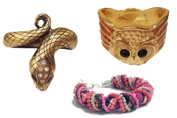 Las pulseras y brazaletes de animales son un must esta temporada