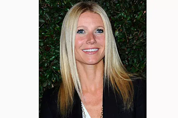 ¿Y al reves, qué te parece? Gwyneth Paltrow, con las puntas mucho más oscuras que el resto del pelo