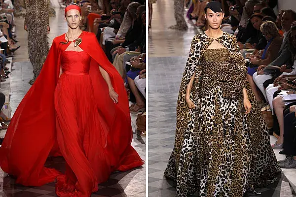 Giambattista Valli presentó vestidos con mucho vuelo y capa incluida en los que abundan el animal print y los colores para no parar desapercibida