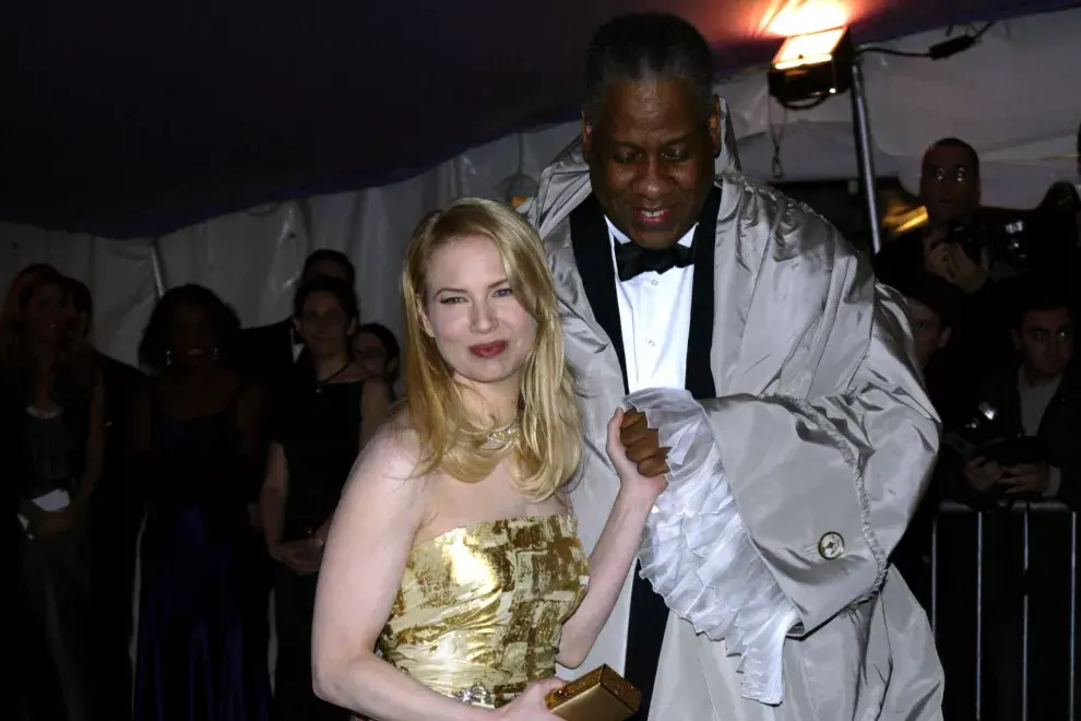 La actriz Rene Zellweger y el editor André Leon Talley en Nueva York