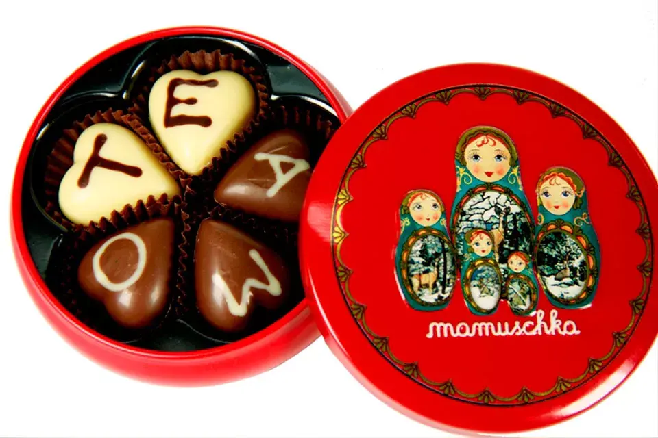 Caja San Valentín bombones (Mamushka, $64)