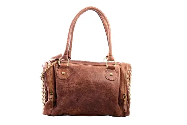 Con tachas laterales (Bendito Pie, $1480)