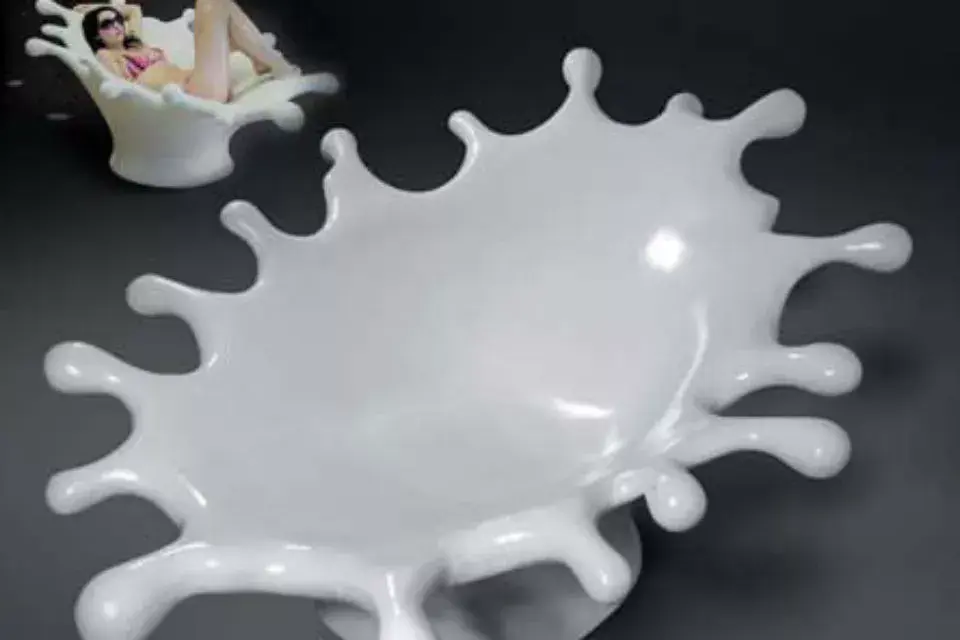 Como un vaso de leche volcado, tomá sol en esta silla