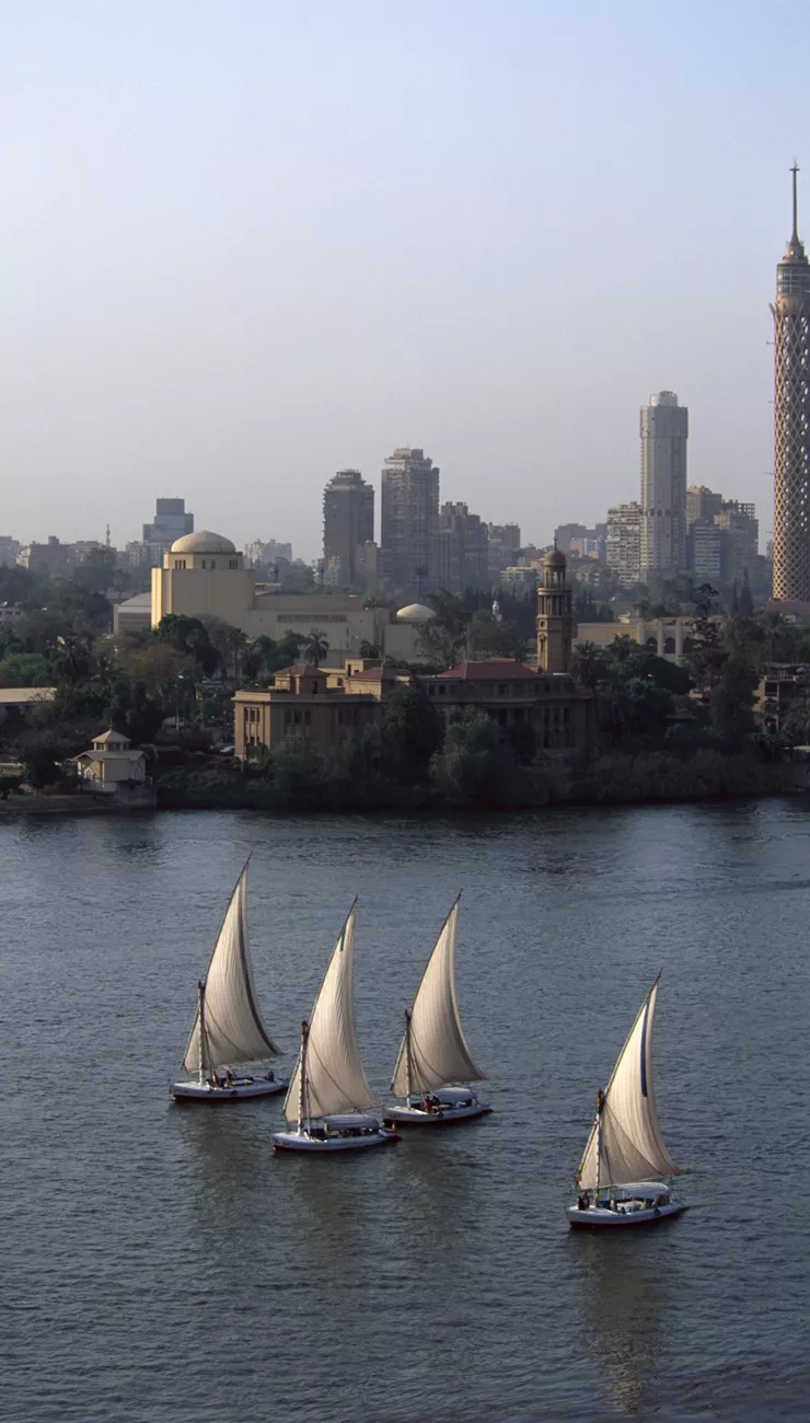 Fellucas por el Nilo, el único río del país