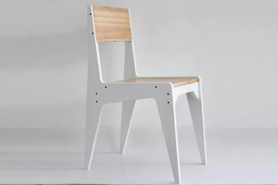 Silla Organic de madera paraíso. Disponible en cualquier color. (Debute Muebles en Mercado Libre Design, $2540)