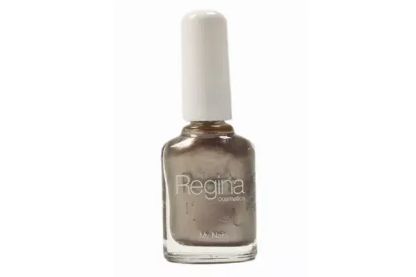 Esmalte N 17 (Regina Cosmetics, $45)