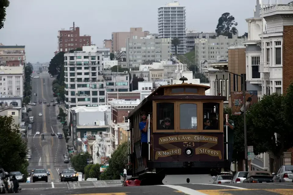 Recorrer San Francisco es uno de los regalos que hay que hacerse en la vida, los tranvías, su paisaje y su gente, imperdible