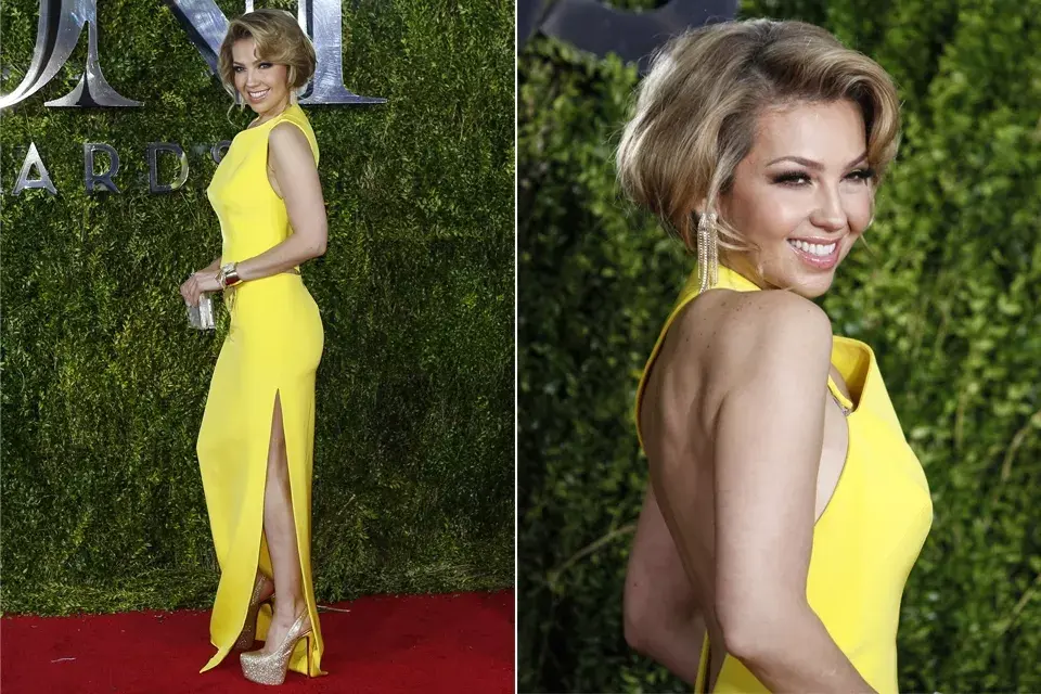 ¡Miren a quién encontramos en la red carpet de los Tony! ¡A la mismísima Thalía! Con un vestido amarillo ajustado y mega tacones, mostró sus curvas latinas