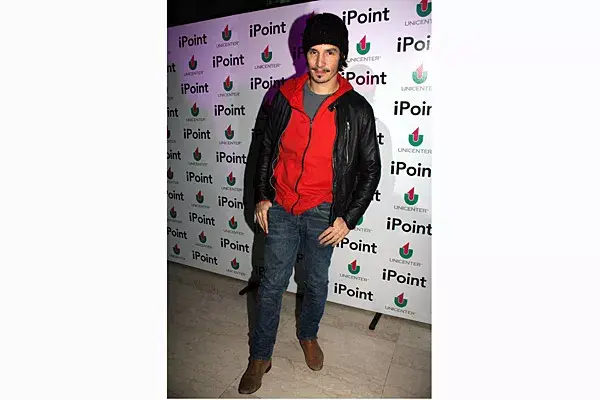 Siempre con mucha onda, Emmanuel Horvilleur eligió un estilo más bien clásico