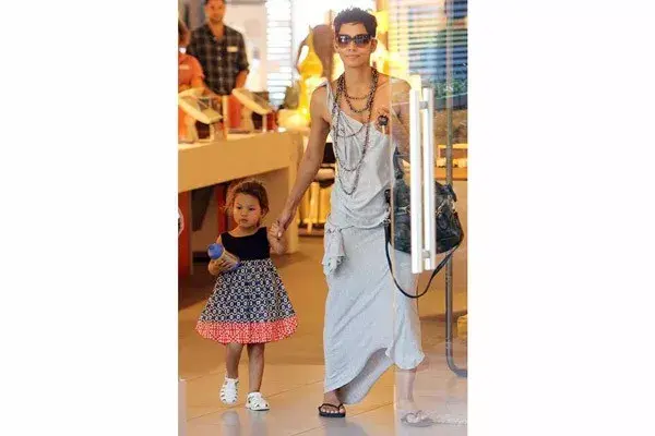 De shopping, Halle Berry y la pequeña Nahla