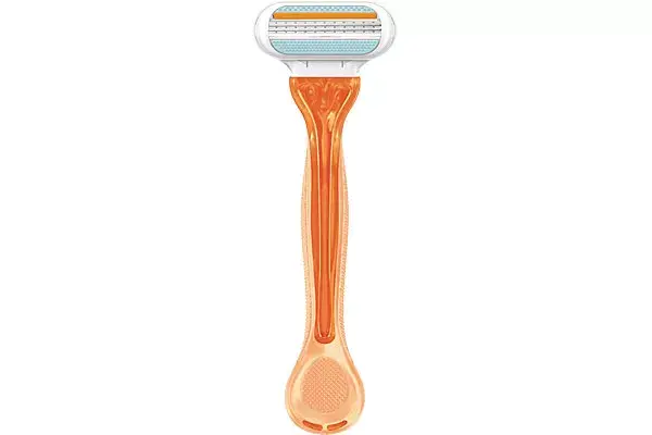 La maquinita Venus Malibú tiene una almohadilla protectora (Gillette, $140)