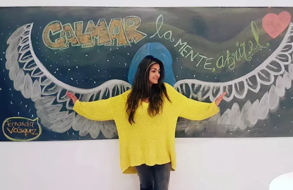 Te pasamos 14 datazos OM para conectarte con tus mejores energías. En esta foto, Noe Sáez, coordinadora de los talleres de conexión emocional.
