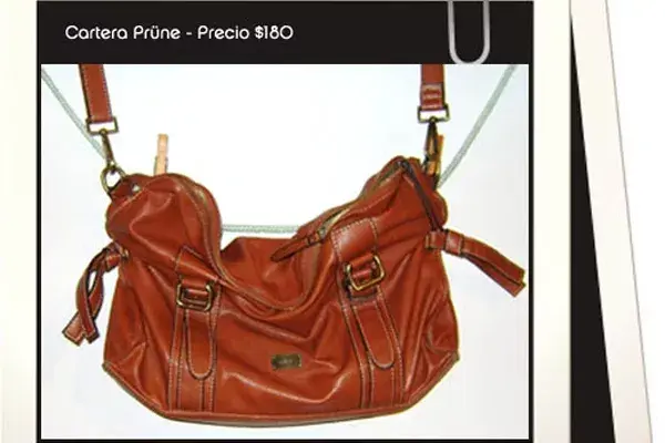 Vas a encontrar remeras, jeans, camisas, polleras, vestidos, sweaters, tapados, camperas, hasta calzado, carteras, chalinas y otros accesorios
