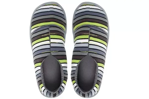 Para los más pachorros, pantuflas (Flo-Geranio, $ 185)