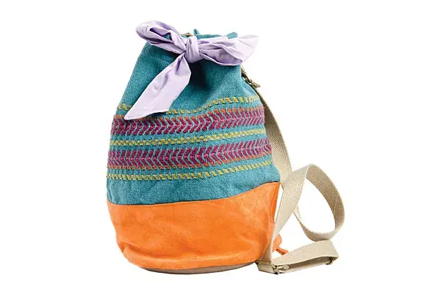 Bolso ajustable combinado (Viamo, $459)