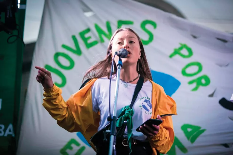 Nicole Becker tiene 19 años y en 2019 creó, junto con algunos amigos, Jóvenes por el Clima Argentina, un movimiento de adolescentes que luchan contra la crisis climática.