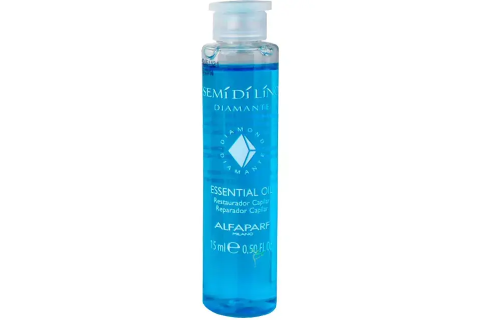 Semi di Lino Diamante Essential Oil. Tratamiento intensivo con enjuague con aroma a semilla de lino (Alfaparf, $ 42,10)