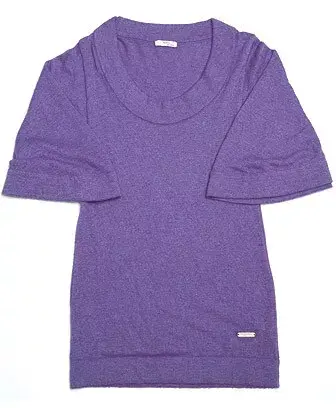 Vestido tejido violeta (Ayres, $284). 